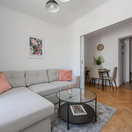 Lumina I 3-room With Balcony I Near Park Moczydlo I Metro Apartamento *