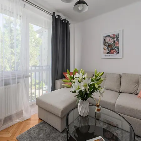 Lumina I 3-room With Balcony I Near Park Moczydlo I Metro * Varsóvia
