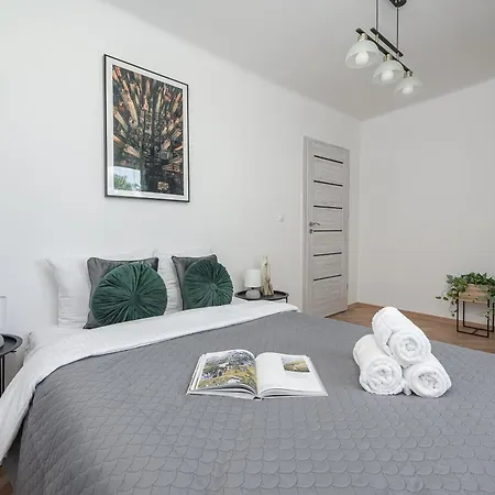 Lumina I 3-room With Balcony I Near Park Moczydlo I Metro * Varsóvia