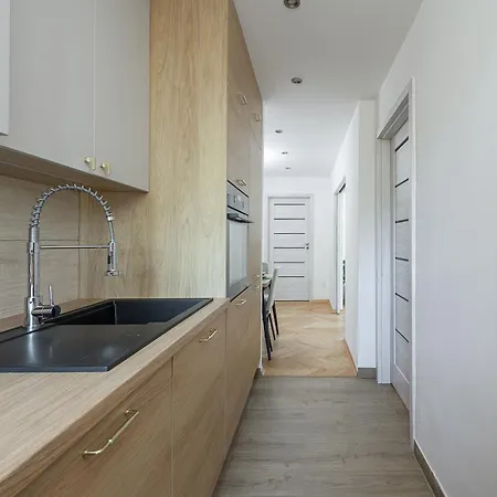 Lumina I 3-room With Balcony I Near Park Moczydlo I Metro Varsóvia