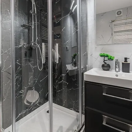 Apartamento Lumina I 3-room With Balcony I Near Park Moczydlo I Metro Varsóvia